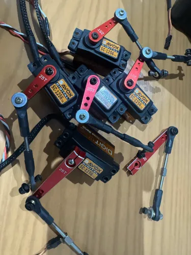 Aeromodelo (Servos Savox)
