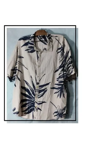 Camisa de botão de folhagem da marca Hering tamanho GG