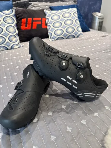 Tênis ciclista sport