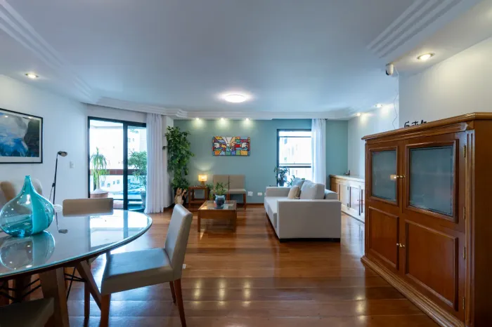 Apartamento para venda em Vila Olímpia com 4 quartos, sendo 1 suíte, 146m²