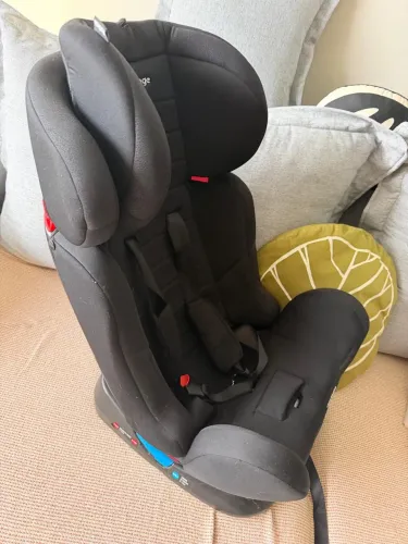 Cadeirinha de bebê Voyage Preta
