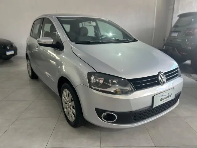 Volkswagen Fox 1.0 MI Total Flex 8V 3P 2014