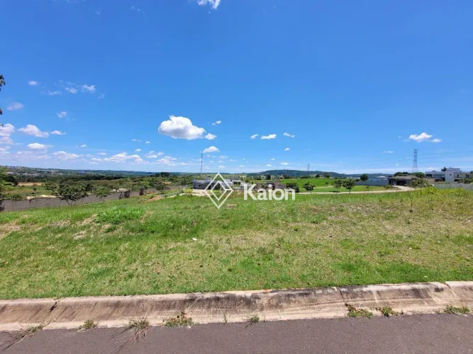 Terreno à venda no Condomínio Campos de Santo Antônio 2 em Itu/SP