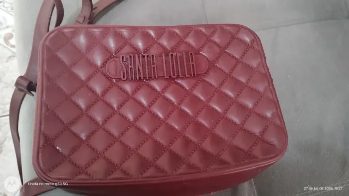 Bolsa transversal, marca Santa Lolla,cor vinho 
