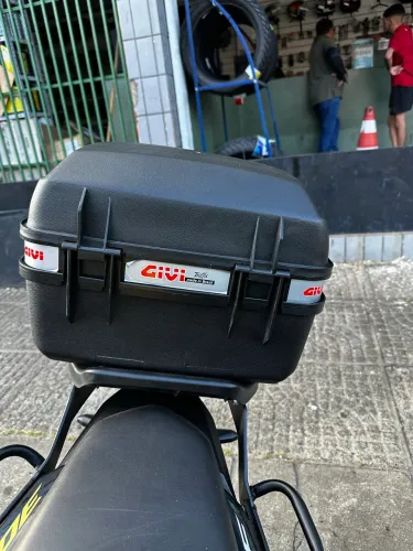 Baú Givi + Bagageiro CB300F