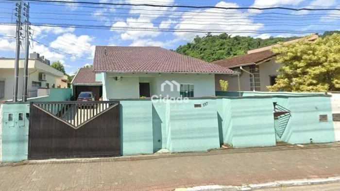 Casa para locação na Vila Nova - Ampla, completa e com excelente área de lazer