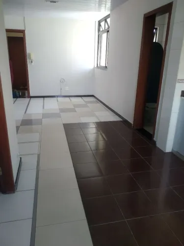 Aluga-se apartamento no CENTRO de MANHUAÇU