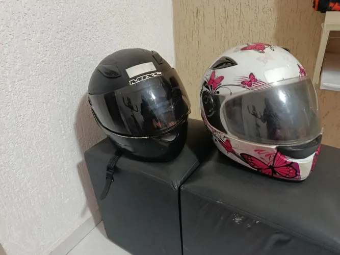 2 Capacetes