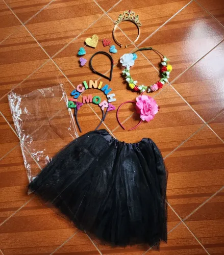 5 lindas tiaras e saia em tule preta para Carnaval