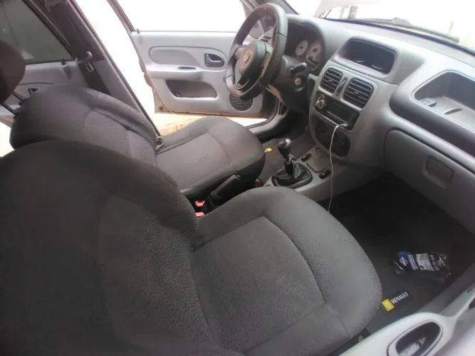 Renault Clio Authentique Hi-flex 1.0 16V 5P 2007