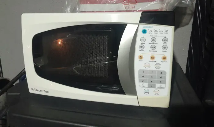 Forno micro-ondas Electrolux