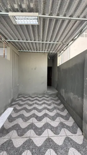 alugo casa em mangabeira no primeiro andar