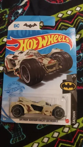 Carrinho hotweels Batman Arkham Knight