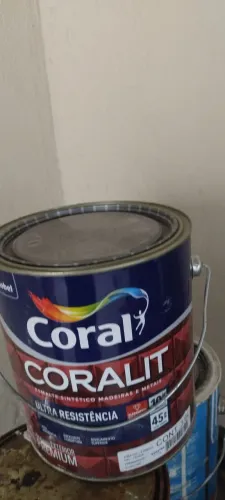 Vndo um galão de tinta preto fosco