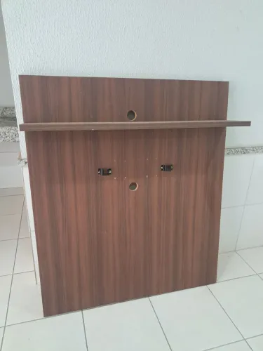 Painel de madeira para televisão