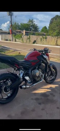 CB 650f ano 2018. 