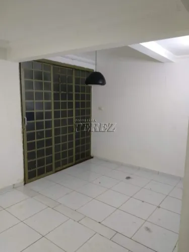 Sobrado à venda no Residencial Ilha Bela na região leste de Londrina