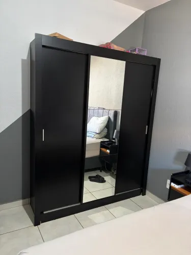 Guarda roupa 3 portas + bau cama 