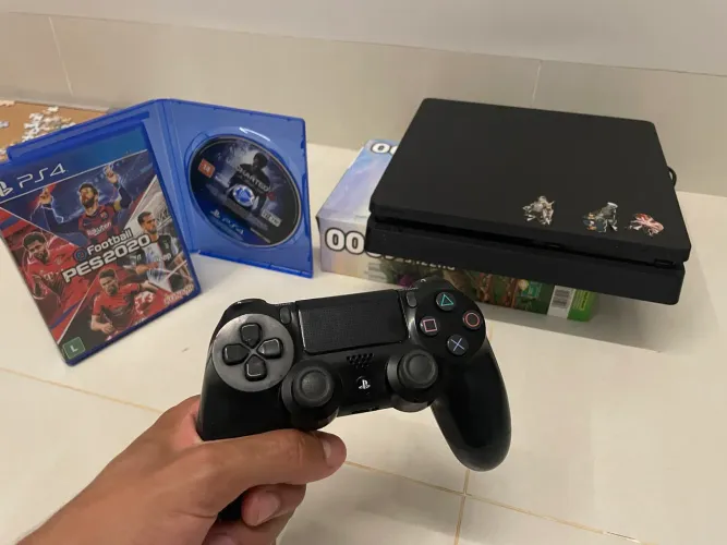 PlayStation 4 slim