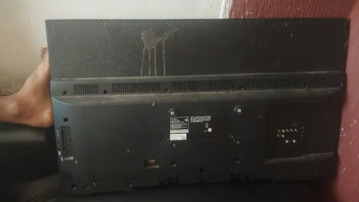 Tv, pra retirada de peças,
