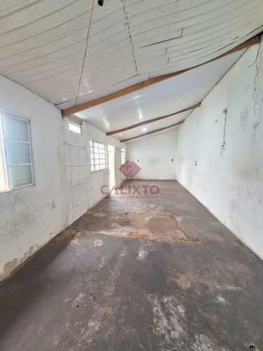 ALUGA-SE CÔMODO COMERCIAL NO JARDIM LUÍZA  AMPLO ESPAÇO E EXCELENTE ESTRUTURA PARA O SEU N