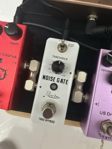 Pedal de guitarra noise gate