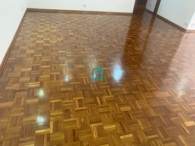 Apartamento com 3 quartos para locação na Vila Mariana, entre as estações Ana Rosa e Vila 