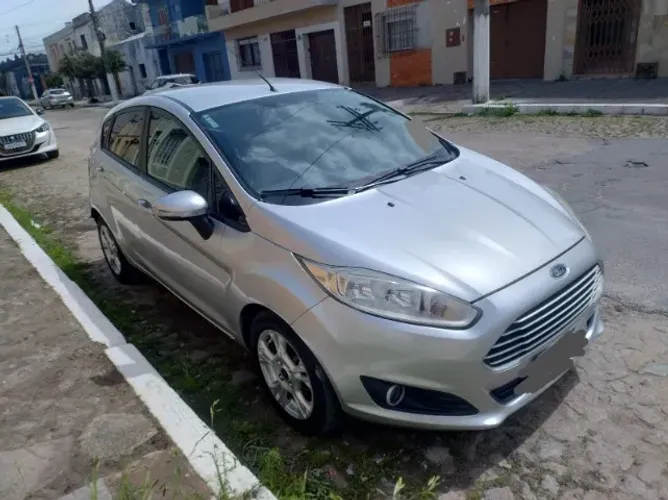 Ford Fiesta 1.6 16V Flex Mec. 5P 2015