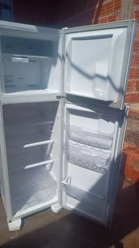 Geladeira Electrolux frosfree