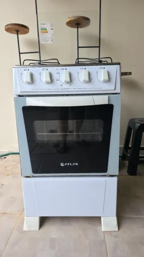Vendo fogão Atlas 4 bocas - Forno funcionando