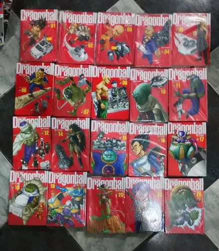 DRAGON BALL EDIÇÃO DEFINITIVA PANINI LOTE COM 20 volumes da coleção: 1-7,9-12,14-20,23,26