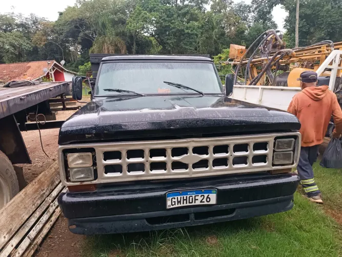 Vendo f1000 longa 3.20 turbinado hidráulico 