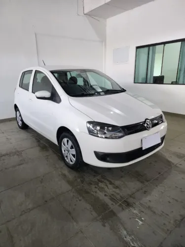 Volkswagen Fox Bluemotion 1.6 MI Total Flex 5P. 2013