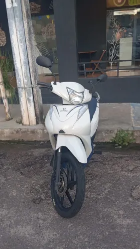 Shineray XY 125-6A 2024 Branca e Azul - Única Dona, Conservada