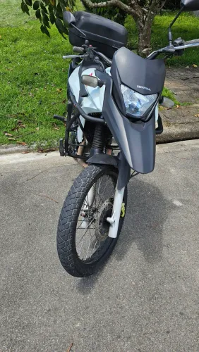 XRE300 2015