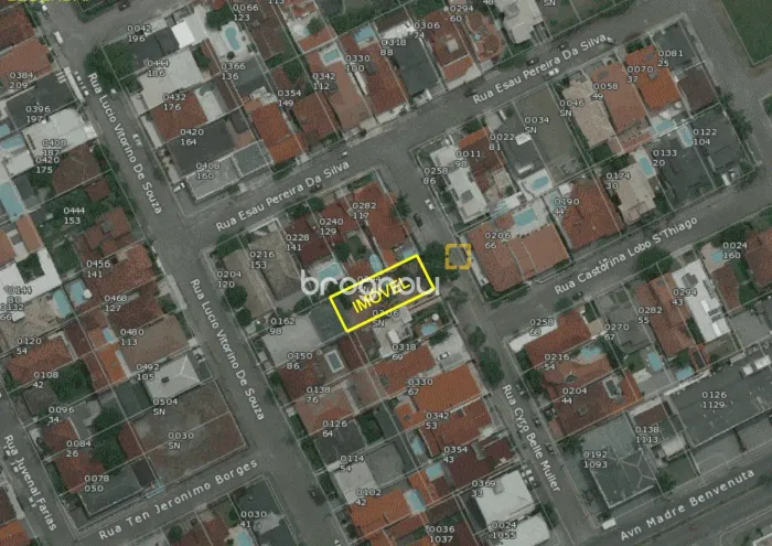Terreno plano, com 360 m2, próximo à Av. Madre Benvenuta, Santa Mônica/Florianópolis