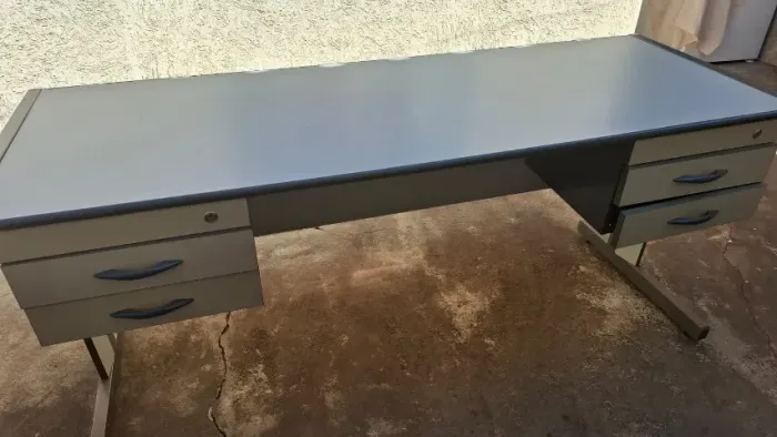 Mesa Escrivaninha para Escritório com 4 gavetas