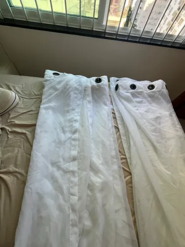 Duas Cortinas para sala ou quarto 