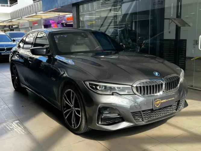 BMW 330E M Sport 2.0 Turbo Híbrido AU 2022