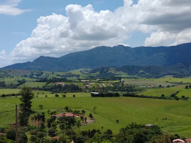 Terreno 1.400m² em Joanópolis | Vista Incrível pro Gigante Adormecido