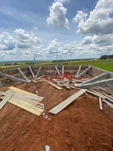 Terreno para venda com 407 m² em Piratininga - SP