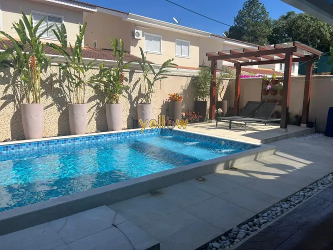 Casa em Condomínio Fechado em Condomínio Sunville - Arujá, SP