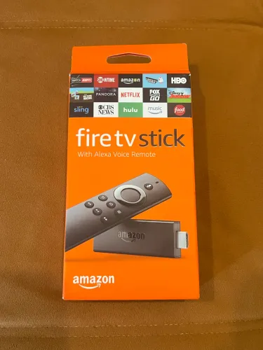 Amazon Fire TV Stick com Controle e Caixa