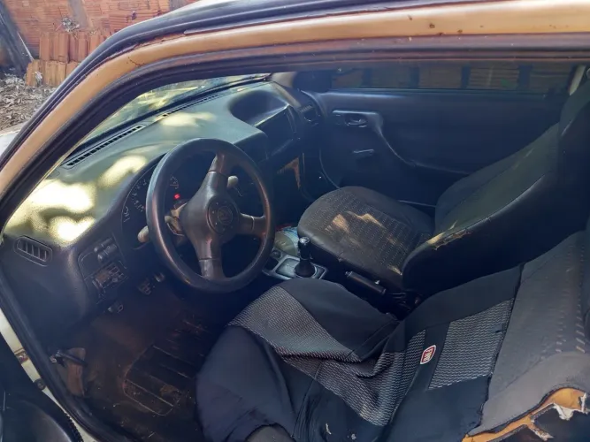 Volkswagen Gol Geração III Plus 1.0 16V MI Álcool Mec. 2P 2004