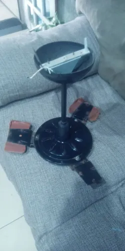 Ventilador de teto só o Motor Bom. $ 50.00