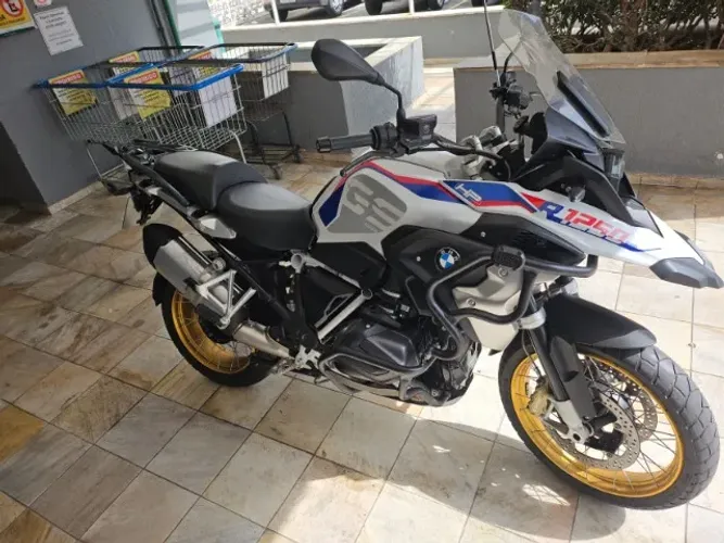 BMW 1250