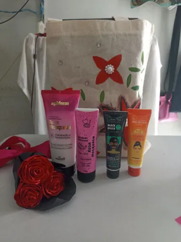 Sacola Supresa skin Care mais buquê