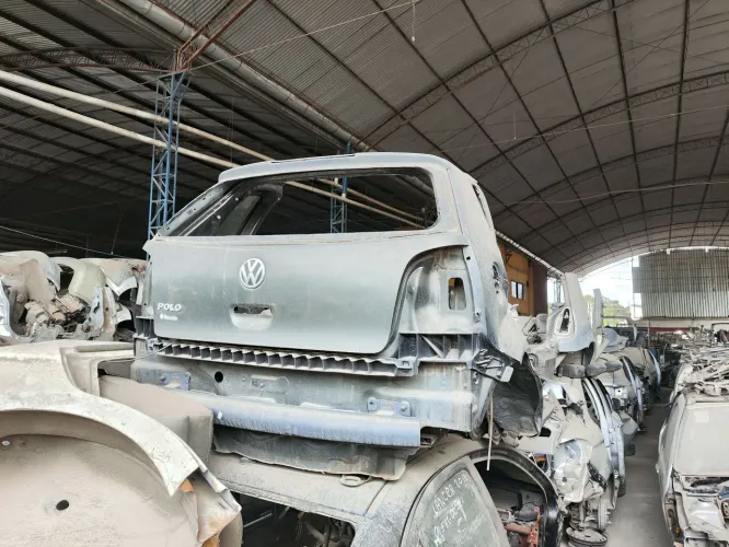 VENDO TRASEIRA POLO