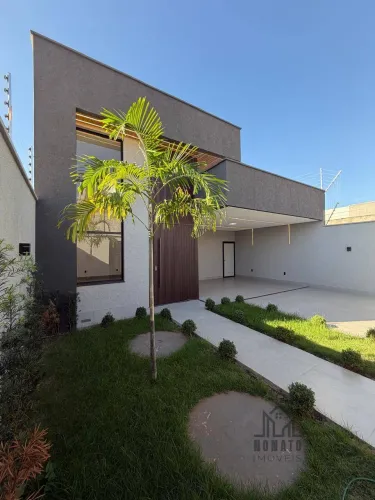 CASA TÉRREA DE ALTO PADRÃO À VENDA NO SETOR TRÊS MARIAS 3 SUÍTES, PISCINA