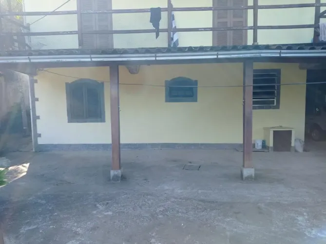 Alugo casa na mosela Pedras brancas, Rua Mathias Hillen 176
